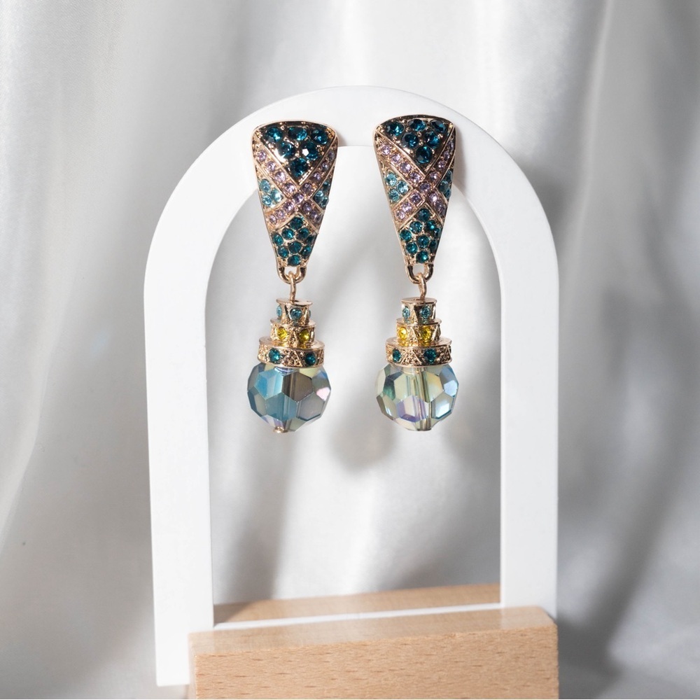 ✨Betsey Johnson Lorel Blue Rhinestone Earrings - Picture 2 of 6